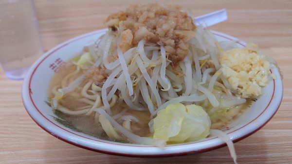 「ラーメン　少なめ　ニンニクアブラスコシマシ」@夢を語れ 八王子の写真