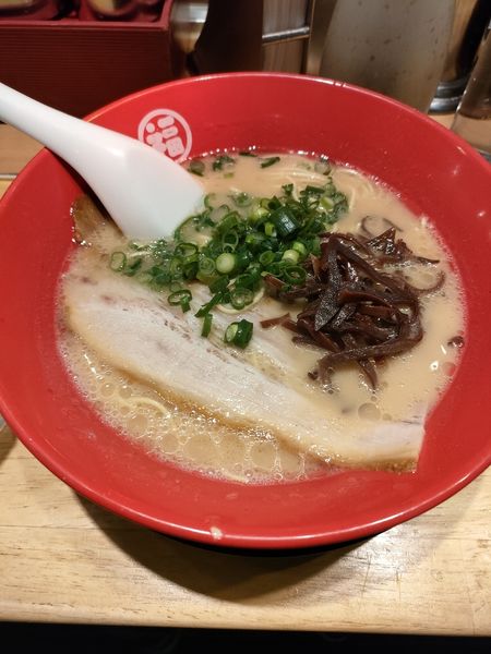 「とんこつラーメン」@豚骨らーめん 福の軒 秋葉原店の写真