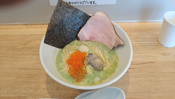 「花萌葱〜ハナモエギ〜¥1000+蟹味噌和え玉¥400-」@中華そば ひしおの写真