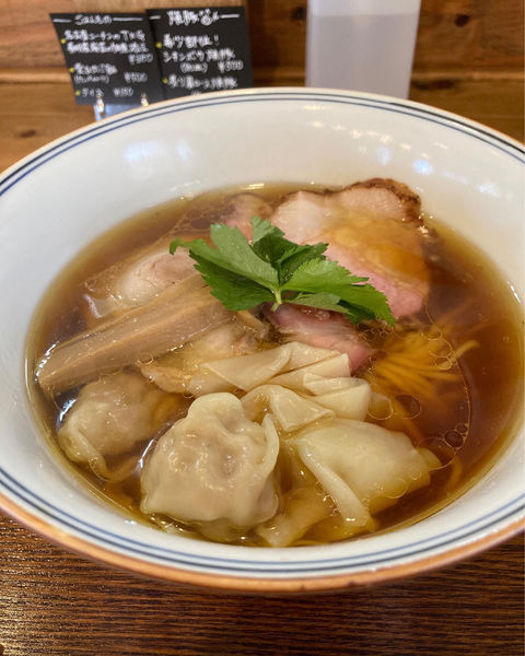 「わんたん入り醤油らーめん」@Ramen FeeLの写真