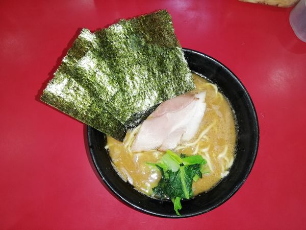 「ラーメン　並盛り」@杉田家 千葉祐光店の写真