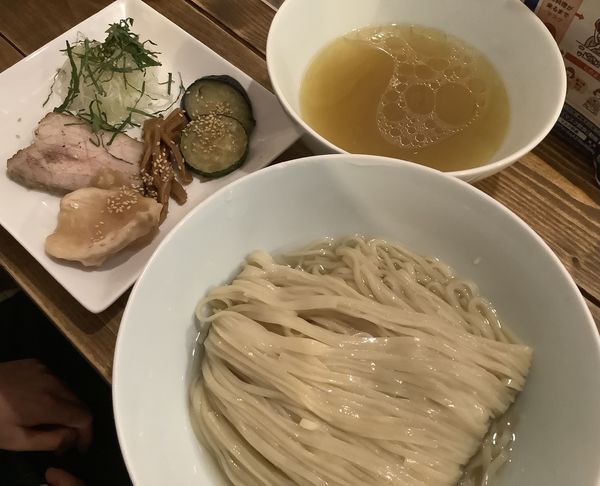 「[限定]熊野地鶏の塩つけそば」@地球の中華そばの写真