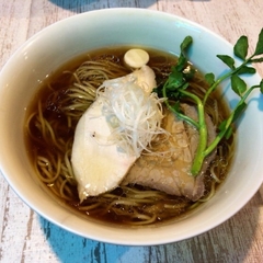 BumBunBlauCafe with BeeHiveの画像