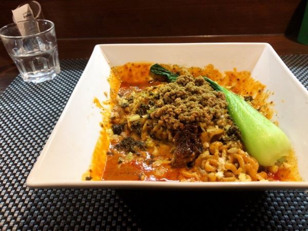 「自家製XO醤 汁無し担々麺」@BumBunBlauCafe with BeeHiveの写真