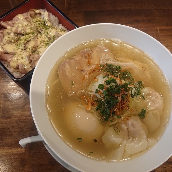 「特製塩拉麺1450円、チャーシューご飯400円」@創作麺工房 鳴龍の写真