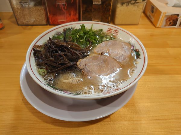 「豚骨ラーメン700円」@てっちゃんの写真