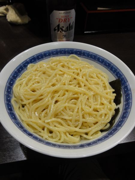 「冷やし油そば中盛950円🍺650円」@中華そば べんてんの写真