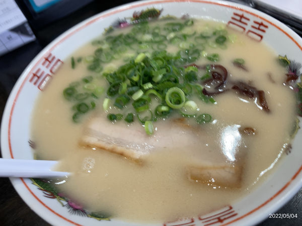 「博多豚骨ラーメン700円」@麵屋しょうちゃんの写真