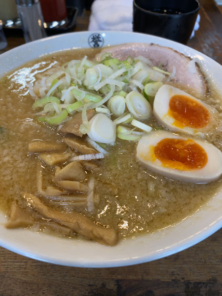 「味噌たまご」@こってりらーめん 誉の写真