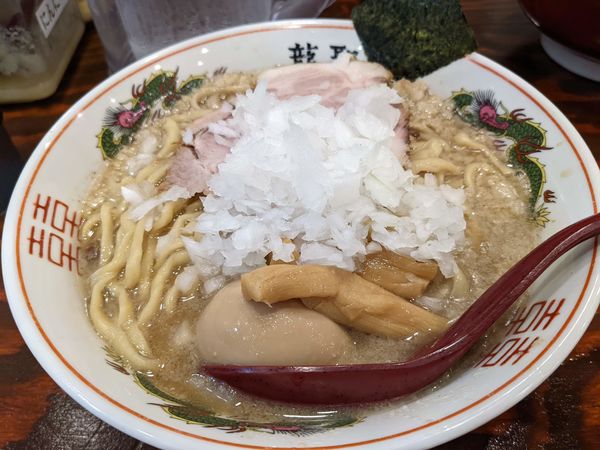 「醤油大盛り + 背脂煮干し」@町田龍聖軒の写真