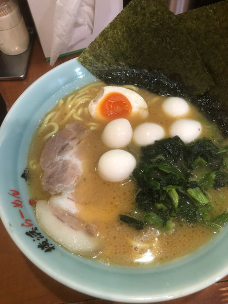 「ラーメンウズラ増し、硬め濃いめ」@一八家の写真