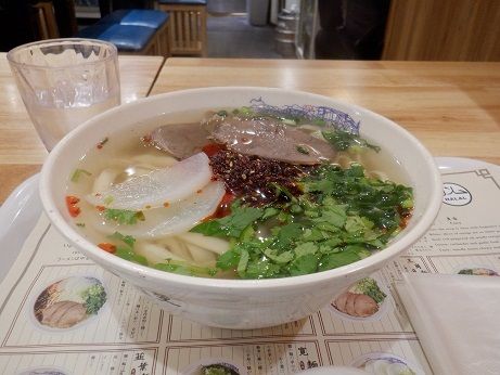 「蘭州牛肉麺（小）」@薩斐蘭州牛肉麺 池袋店の写真