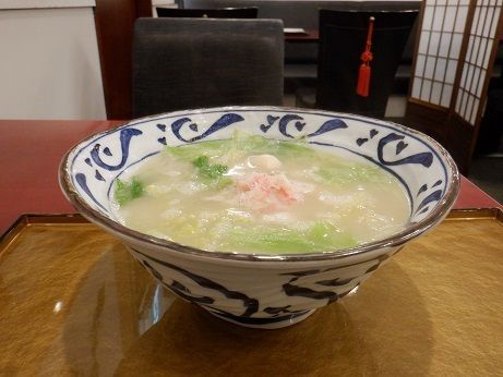 「カニとレタスのラーメン」@麻布茶房 小田急町田店の写真