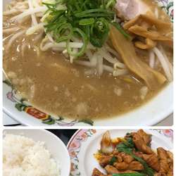餃子の王将ラーメン&ホルモン味噌炒め定食