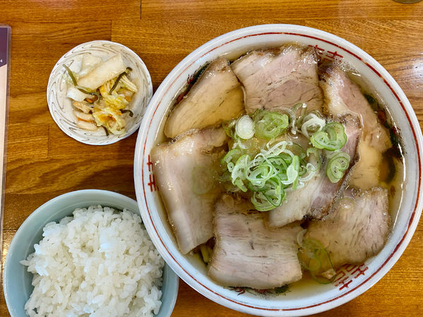 「しょうゆチャーシュー麺」@ラーメンうめ八の写真
