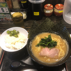 横浜家系ラーメン 松浦家の画像