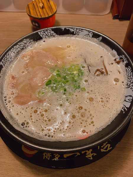 「豚骨ラーメン」@博多一幸舎 博多デイトス店の写真
