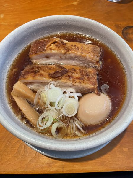 「原点、チャーシュー2枚、特選こだわり煮卵」@人類みな麺類 東京本店の写真