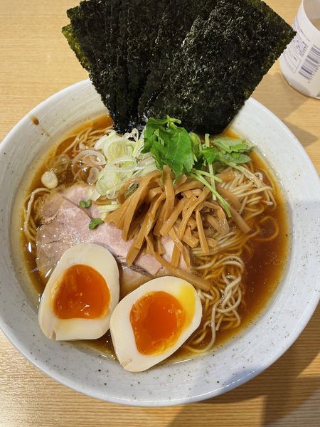 「味玉醤油ラーメン(麺固め)、大盛、海苔」@麺や そめいよしのの写真