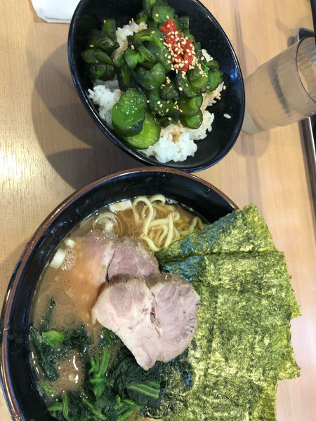 「ラーメン」@横浜家系らーめん 武道家 賢斗の写真