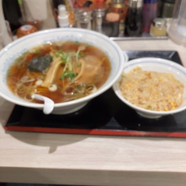 「B定食（ラーメンと半チャーハン）」@ジロー's テーブル 東武練馬南口店の写真