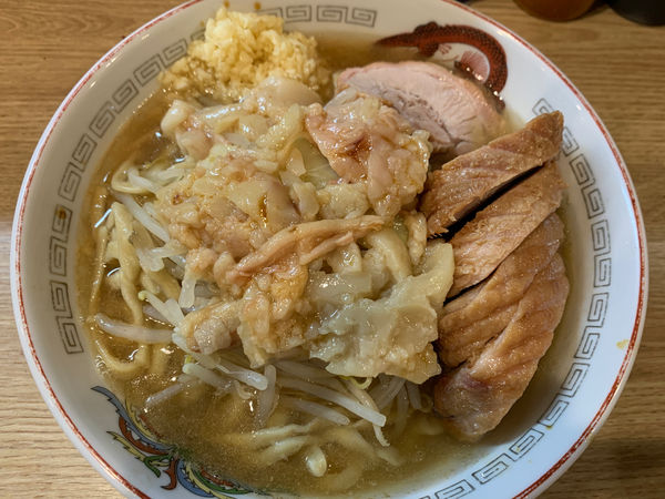 「小ぶた ヤサイ少なめ アブラマシマシ カラメ」@豚山 幡ヶ谷店の写真