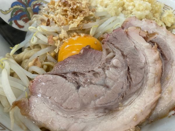 「汁なし(小)＋ヤサイ少な目＋ニンニク」@豚山 武蔵小杉店の写真