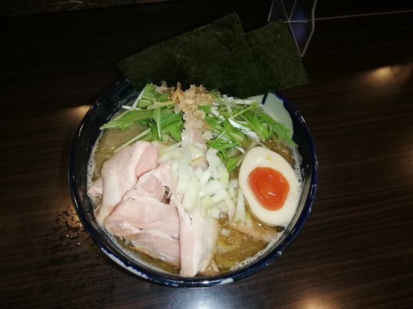 「濃厚鶏煮干らーめん」@横道の写真