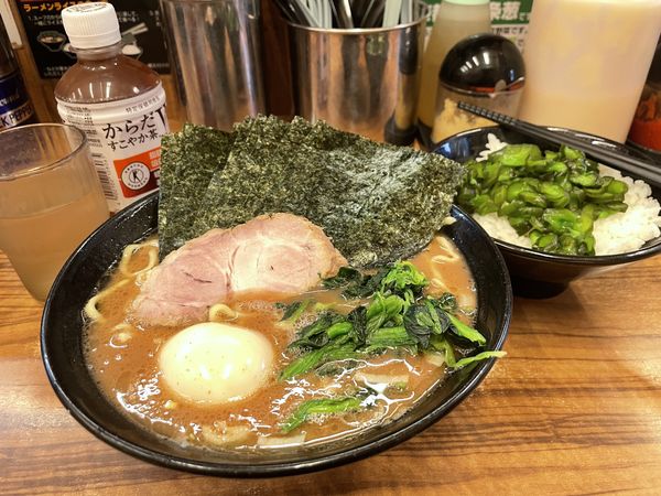 「ラーメン ノリ増煮卵 並 ＋ ライス」@横浜家系らーめん 二代目 武道家の写真