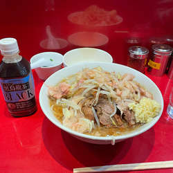 ラーメン小少な目、生卵、青ネギ