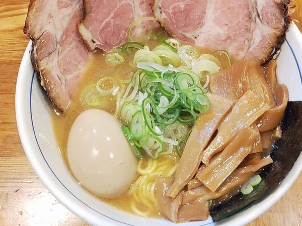 「特製らーめん」@麺屋はし本の写真