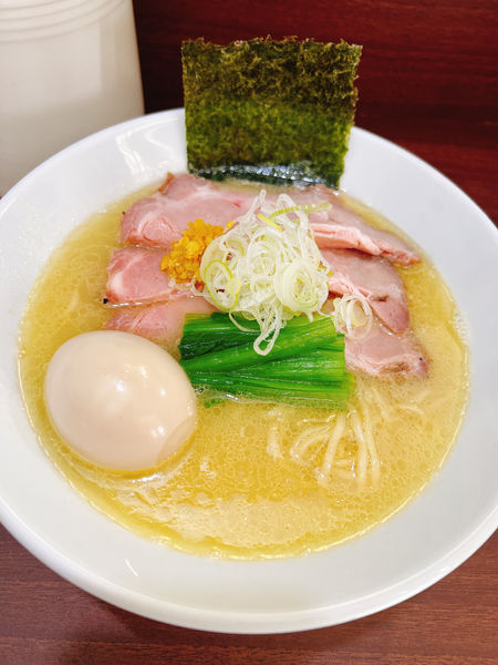 「上中華 味玉白淡海潮」@中華そば うお青の写真