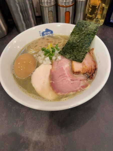 「特性煮干ラーメン」@西永福の煮干箱の写真
