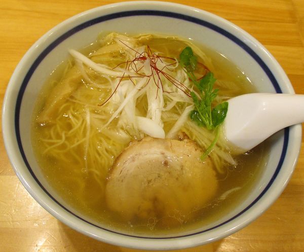 「熟成拉麺　塩　950円」@利尻昆布ラーメン くろおび 六本木店の写真