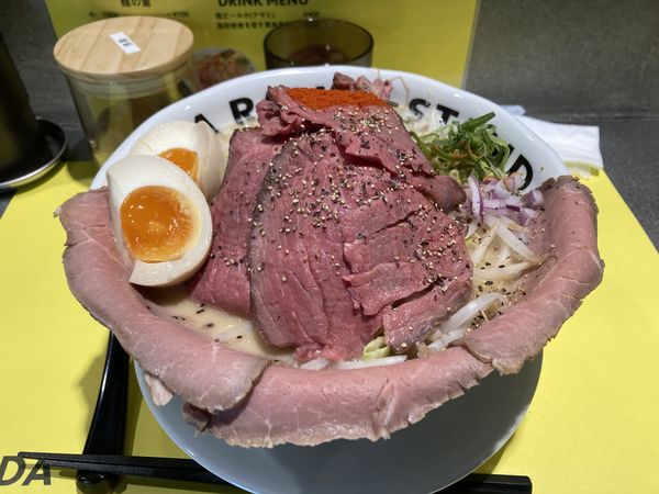 「牛ラーメン肉マシ＋味玉」@KANDA RAMEN STAND.の写真