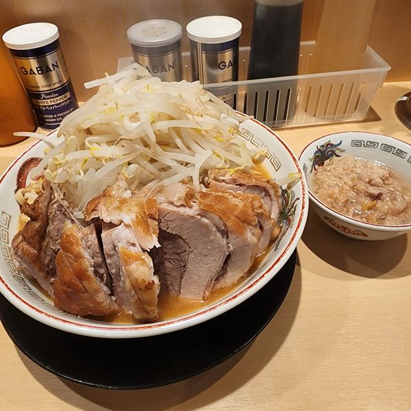 「小ぶた＋味噌山＋肉かすあぶら」@豚山 中野店の写真