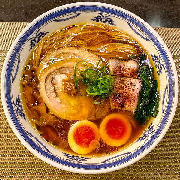 「醤油らぁめん（味玉のせ）¥1,100」@MENSHOの写真