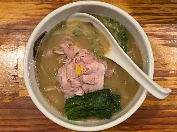 「濃厚真鯛らーめん」@真鯛らーめん 麺魚の写真