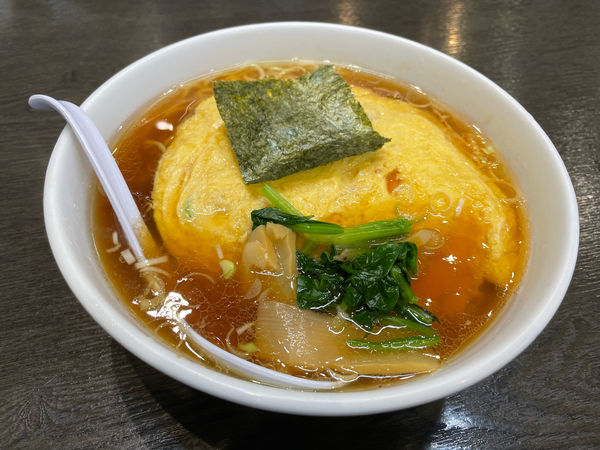 「天津麺 + 手作りジャンボ餃子」@東京亭 昭島店の写真