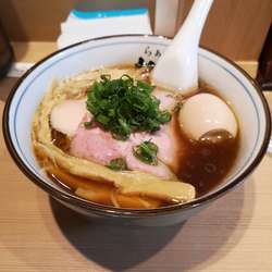 特製醤油らぁ麺