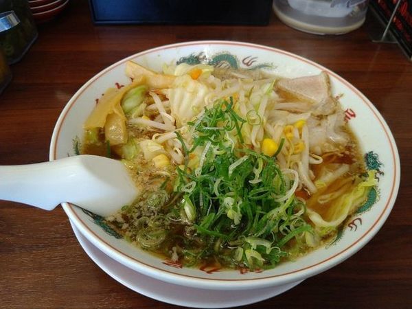 「特製醤油ラーメン（野菜トッピング）」@ラーメン魁力屋 吉祥院店の写真
