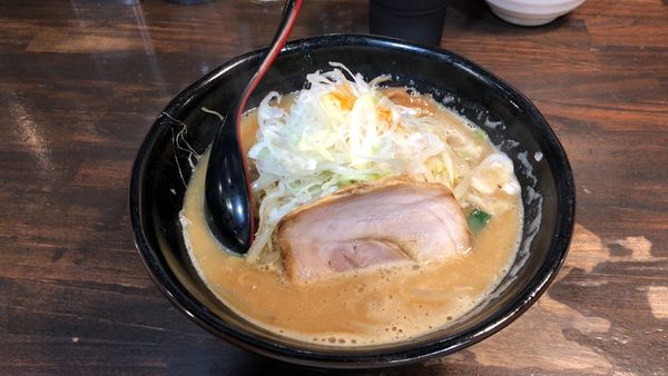 「味噌ラーメン¥930(野菜・ニンニクマシ無料)」@麺処 花田 池袋店の写真