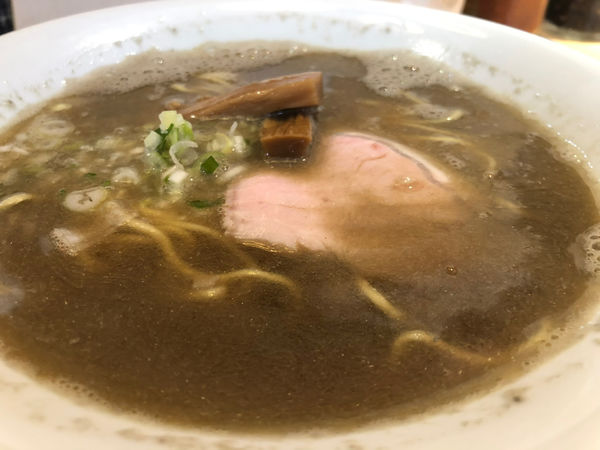 「煮干し醤油ラーメン」@江ノ島らぁ麺 片瀬商店の写真