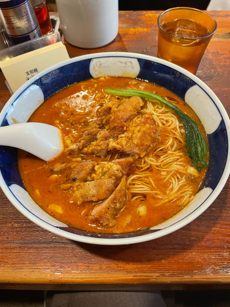 「排骨坦々麺　大盛」@支那麺 はしご 入船店の写真