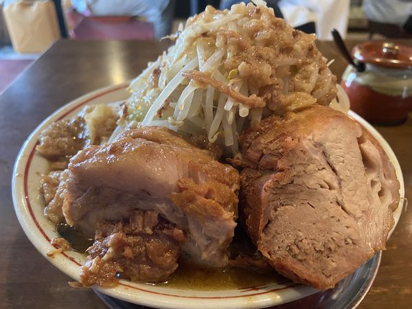 「ラーメン（ﾔｻｲ普通 ｱﾌﾞﾗ）」@らーめん 豚島の写真