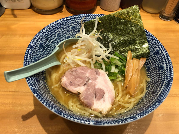 「特製煮干し豚骨ラーメン」@横浜家系ラーメン 中野家 東長崎店の写真