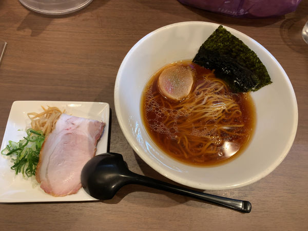 「オマール海老香る醤油ラーメン770円」@Noodle Shop 香味亭の写真