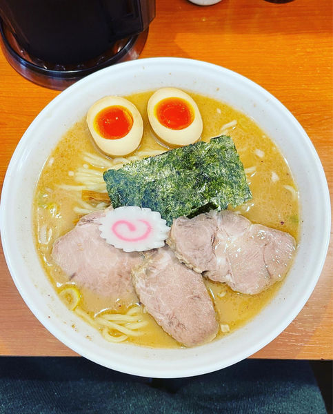 「特中華そば」@麺恋処 いそじの写真