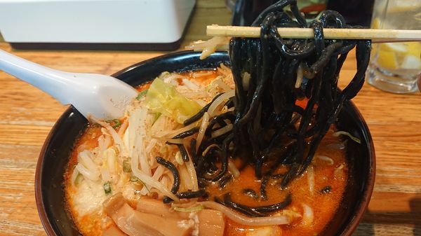 「黒こく黒麺」@らーめん道 黒こくやの写真