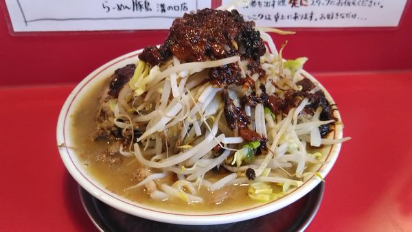 「ラーメン（野菜、黒（アブラ））」@ラーメン豚島 溝の口店の写真